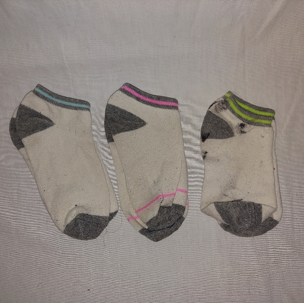 Ladies 3 pairs of no show socks